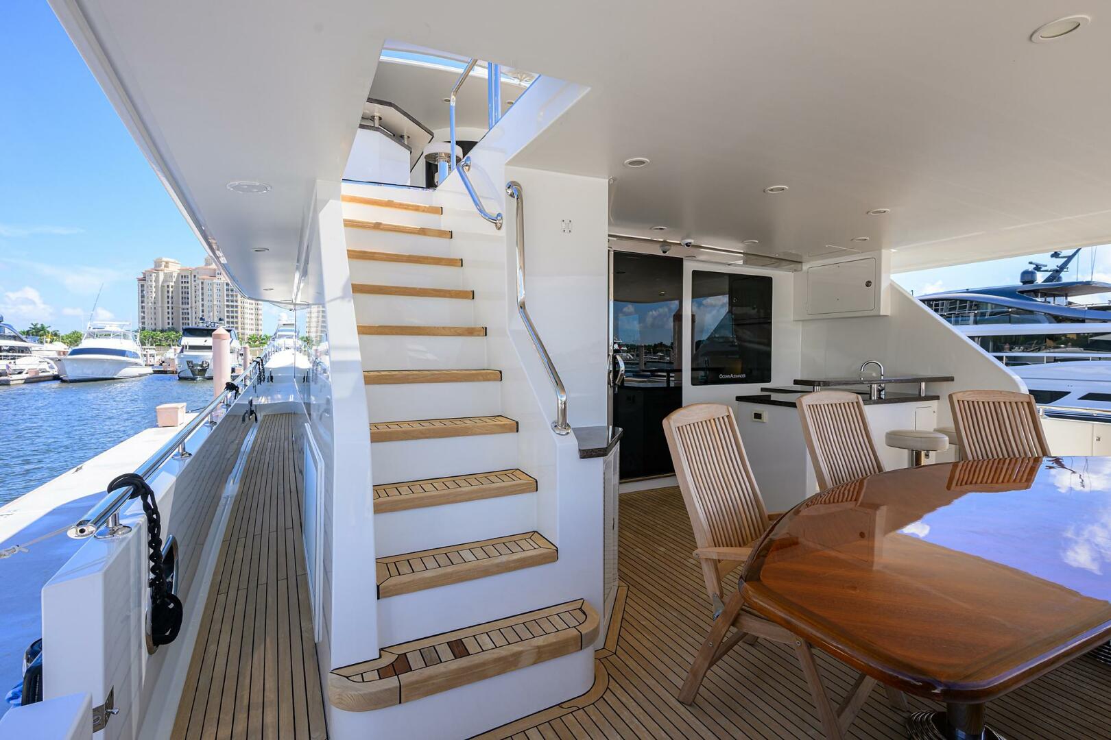 CLAYPEN 90ft Ocean Alexander Yacht For Sale