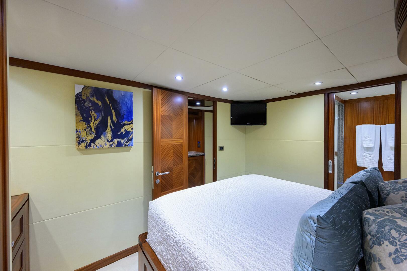 CLAYPEN 90ft Ocean Alexander Yacht For Sale