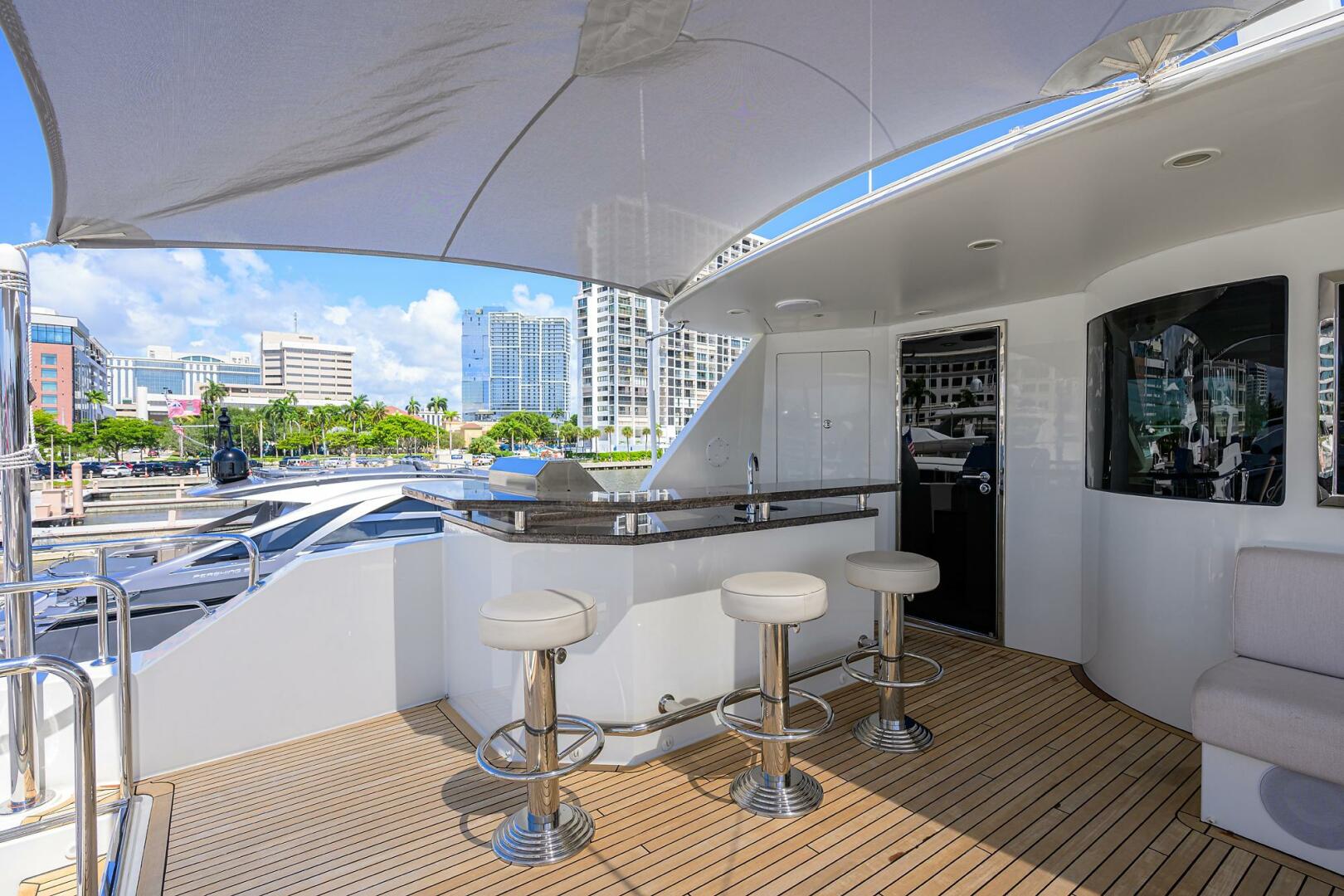 CLAYPEN 90ft Ocean Alexander Yacht For Sale