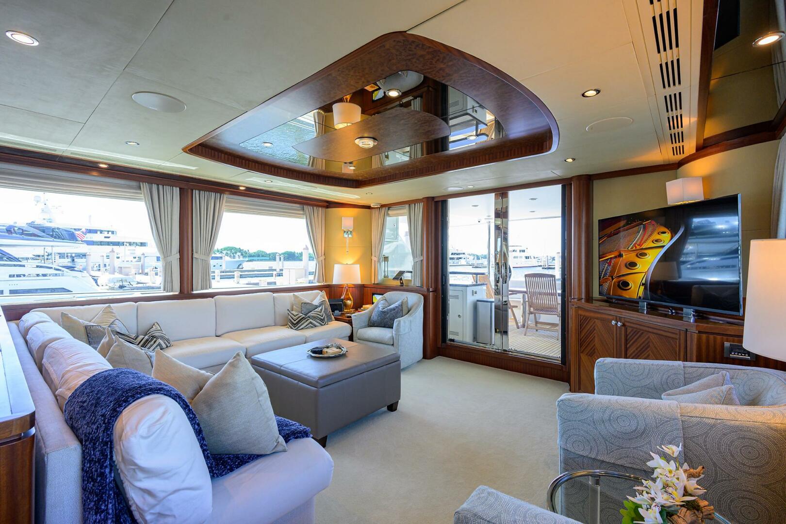 CLAYPEN 90ft Ocean Alexander Yacht For Sale