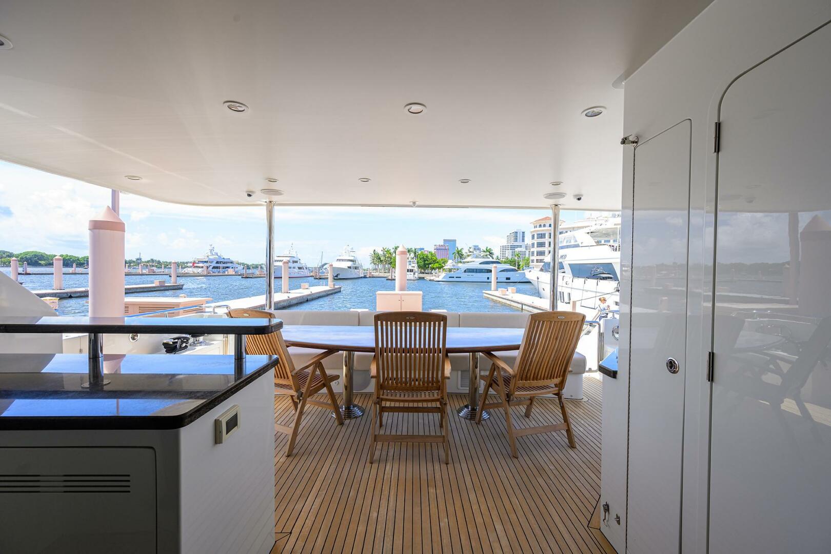 CLAYPEN 90ft Ocean Alexander Yacht For Sale