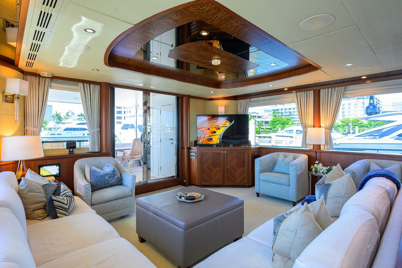 CLAYPEN 90ft Ocean Alexander Yacht For Sale