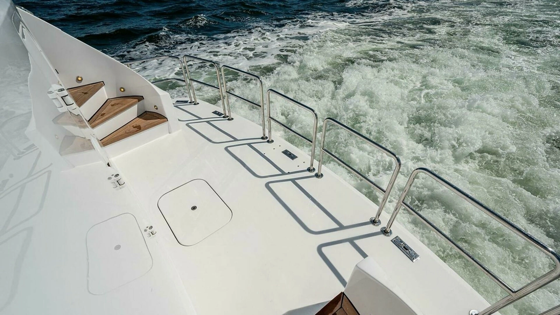 Hatteras 100 Raised Pilothouse Yacht For Sale