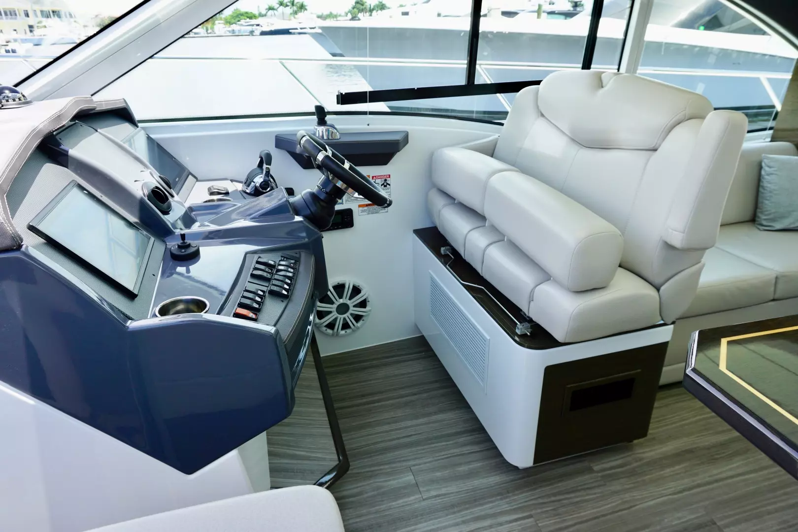 Cruisers 45 Cantius Yacht For Sale