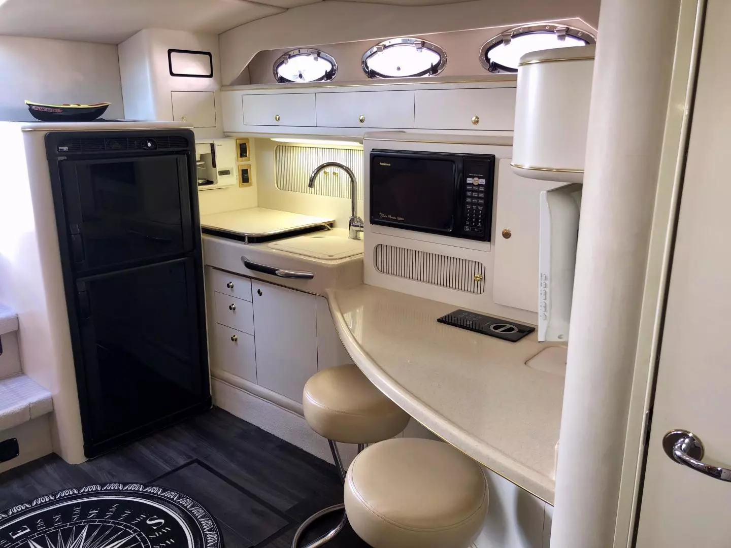 Sea Ray 400 Express Cruiser Yacht For Sale