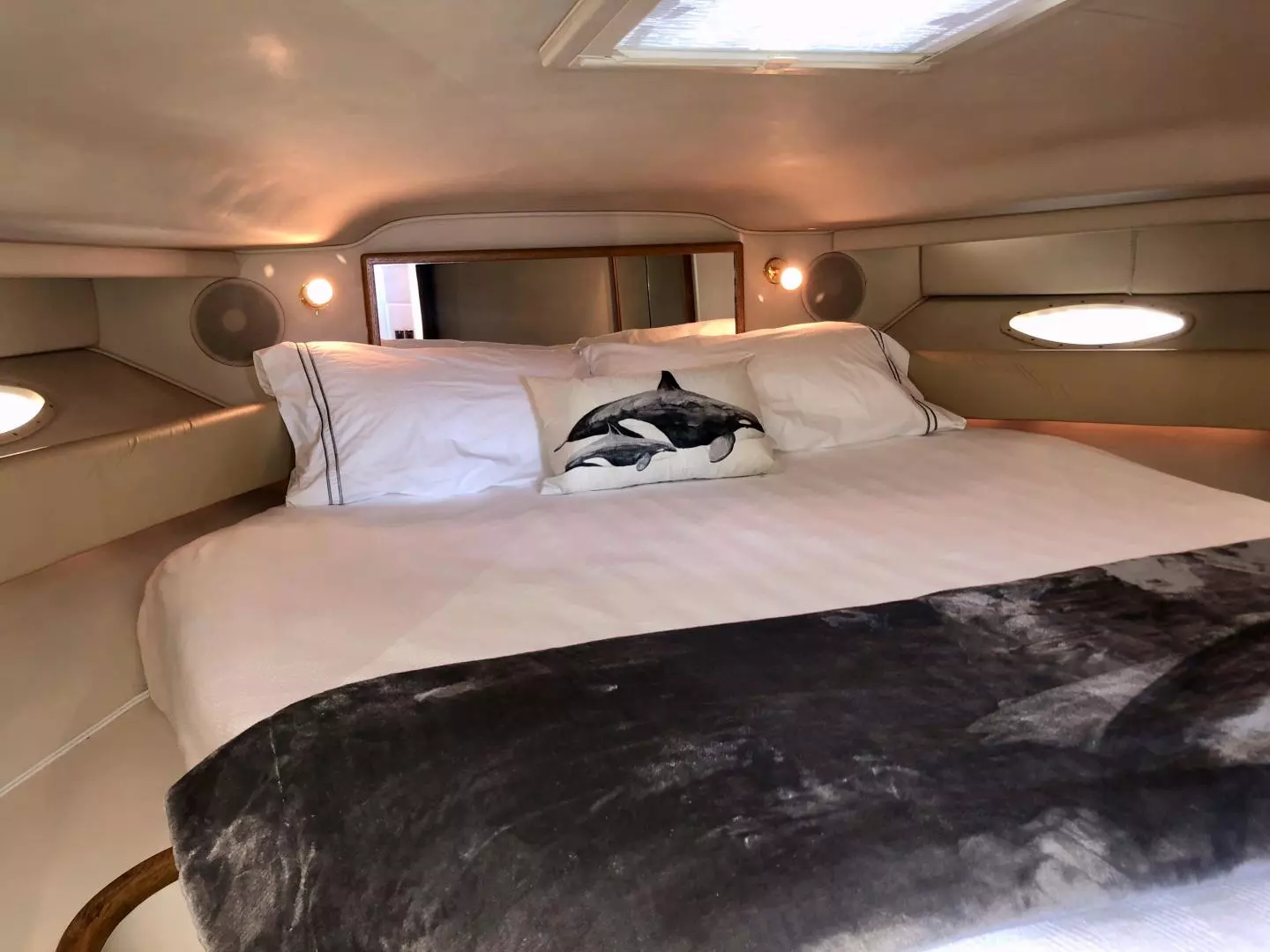 Sea Ray 400 Express Cruiser Yacht For Sale