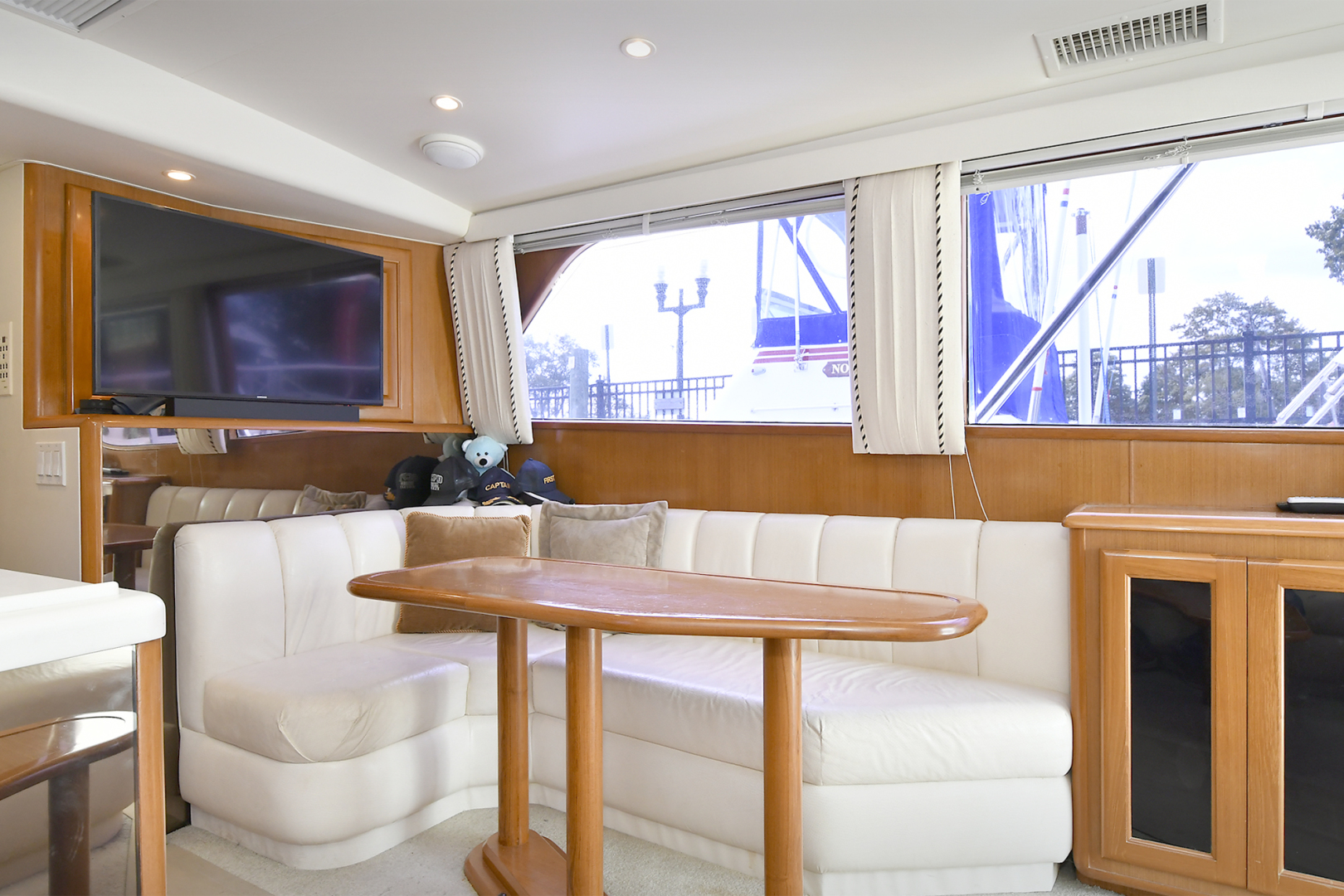 Vita Bella 47ft Viking Yacht For Sale