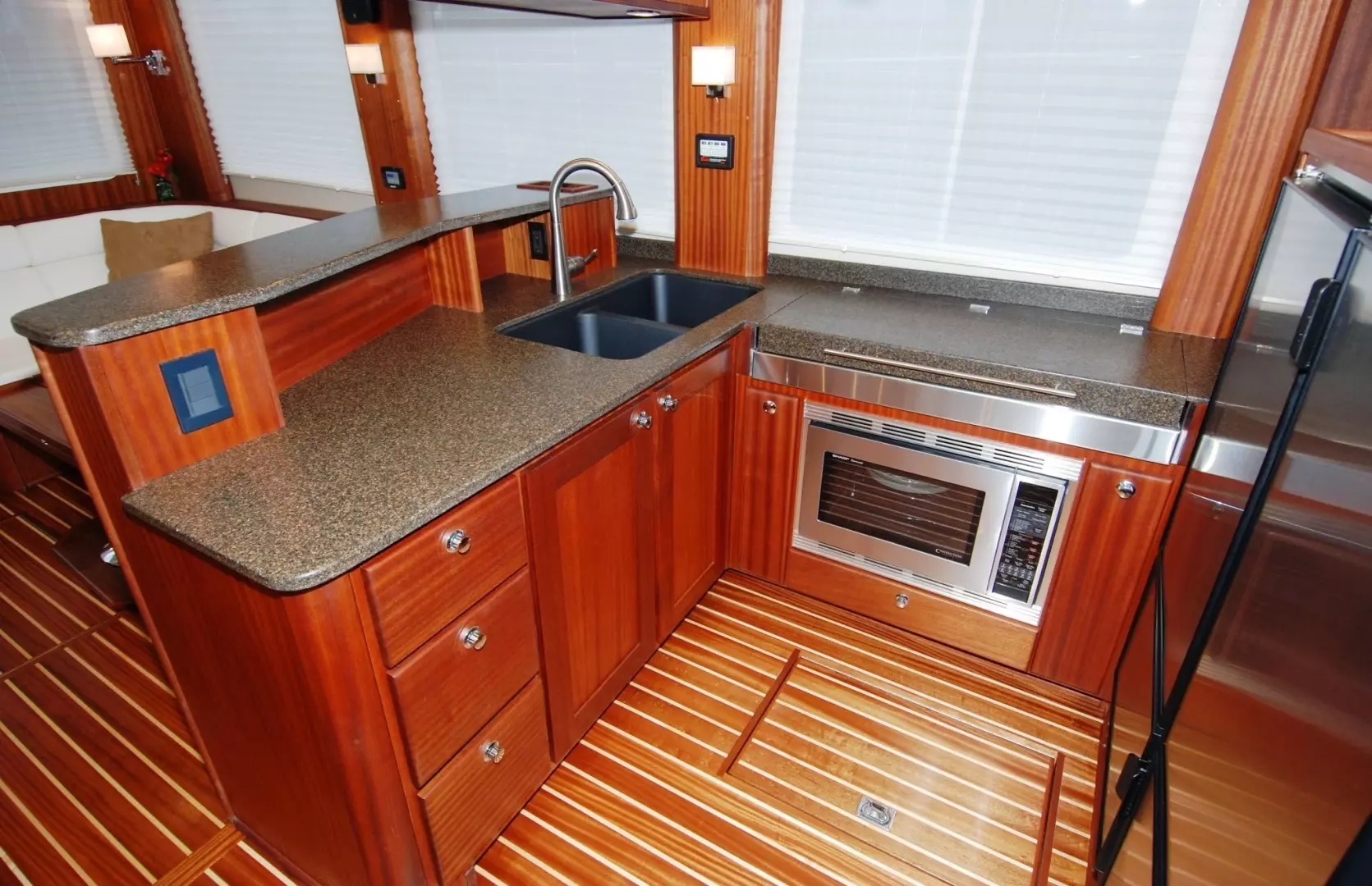 American Tug 485 Yacht For Sale