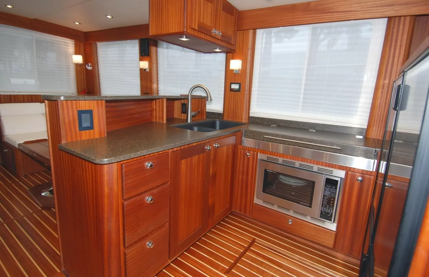 American Tug 485 Yacht For Sale