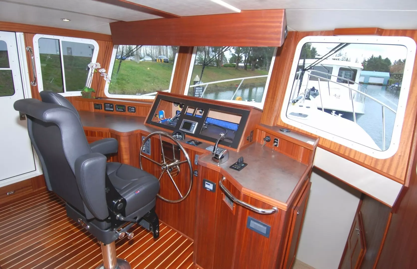 American Tug 485 Yacht For Sale