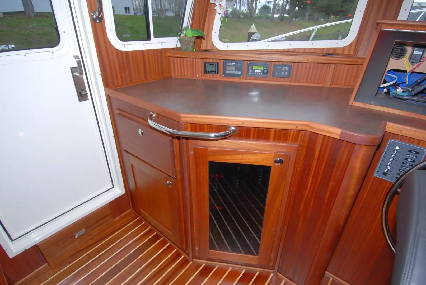 American Tug 485 Yacht For Sale