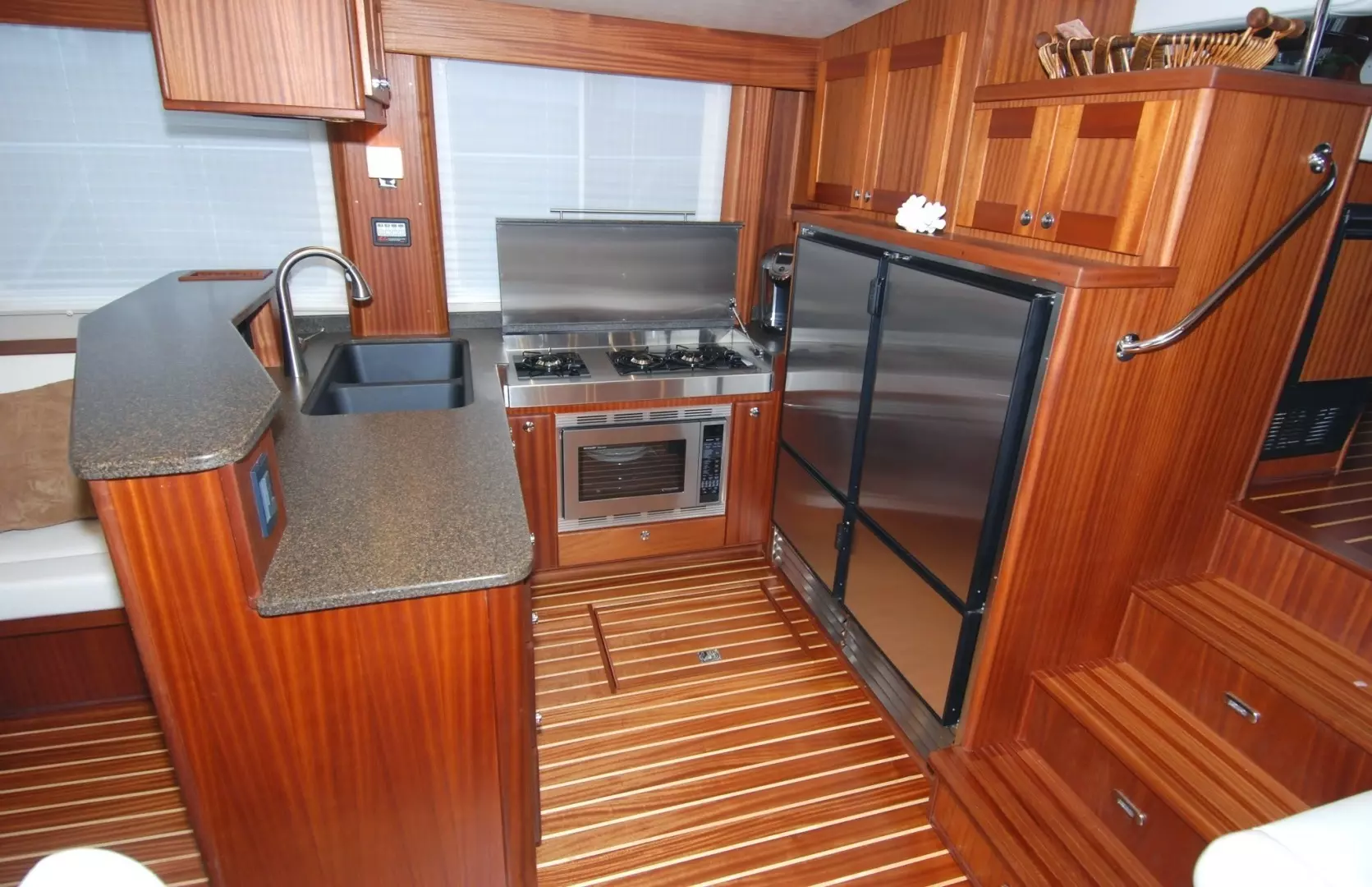 American Tug 485 Yacht For Sale