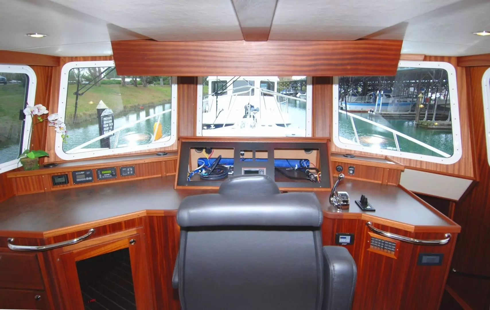 American Tug 485 Yacht For Sale