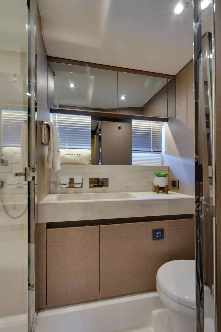 Prestige 680 Flybridge Yacht For Sale