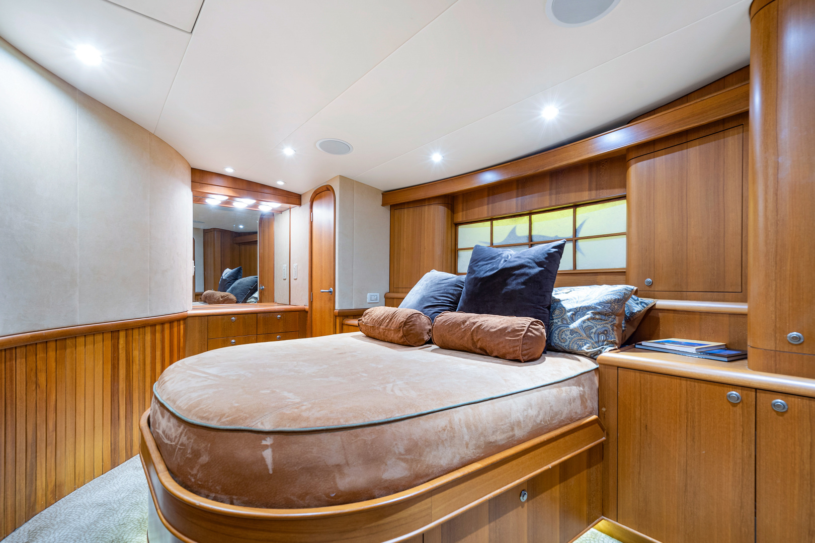 Hit n Run 68ft F amp S Yacht For Sale