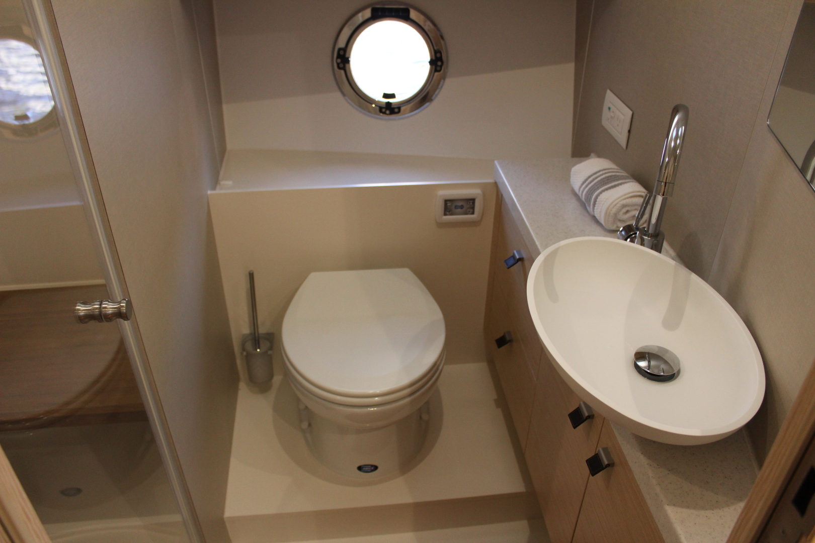 Greenline 48 Hybrid - Photo 27