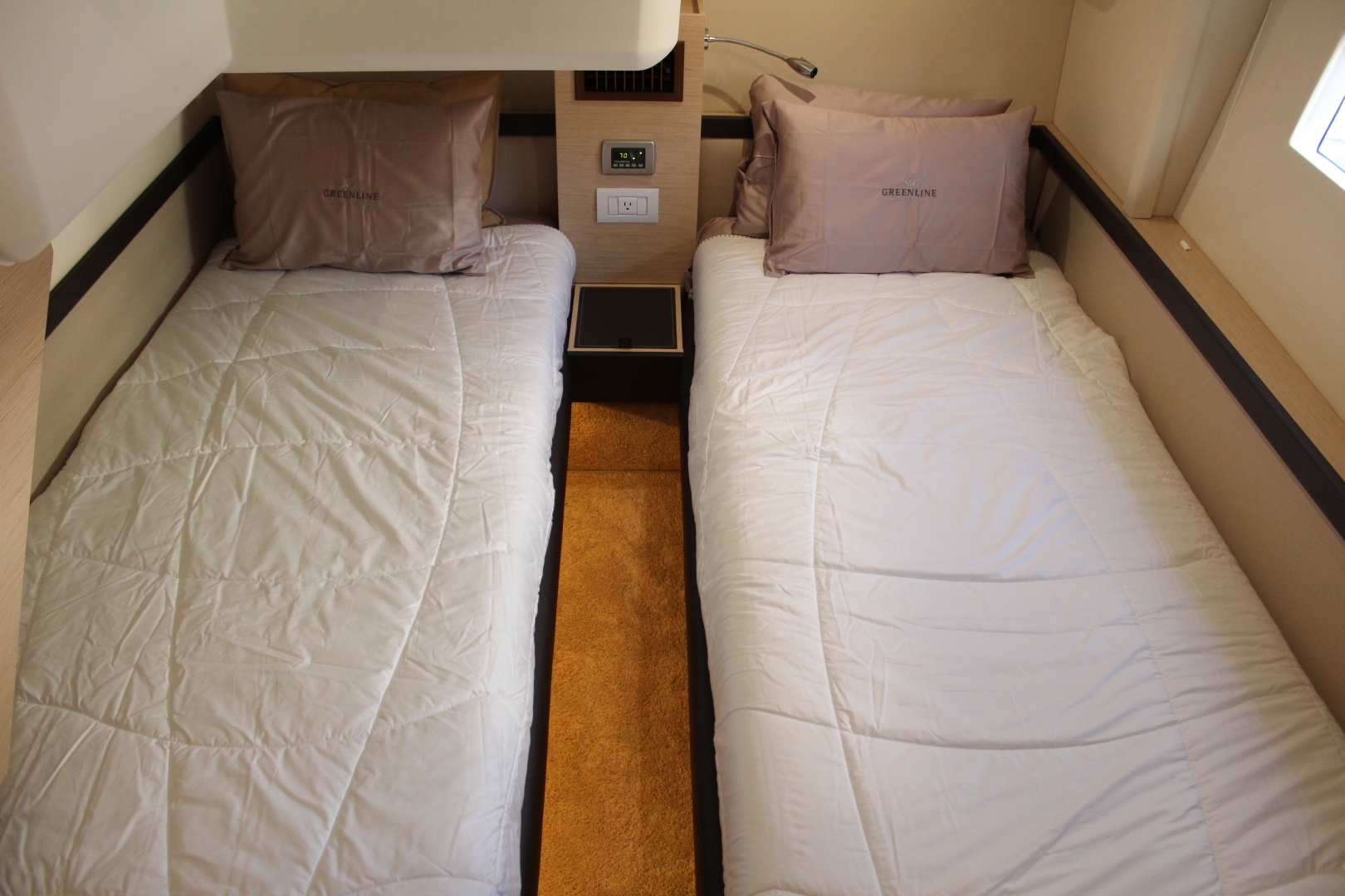 Greenline 48 Hybrid - Photo 12