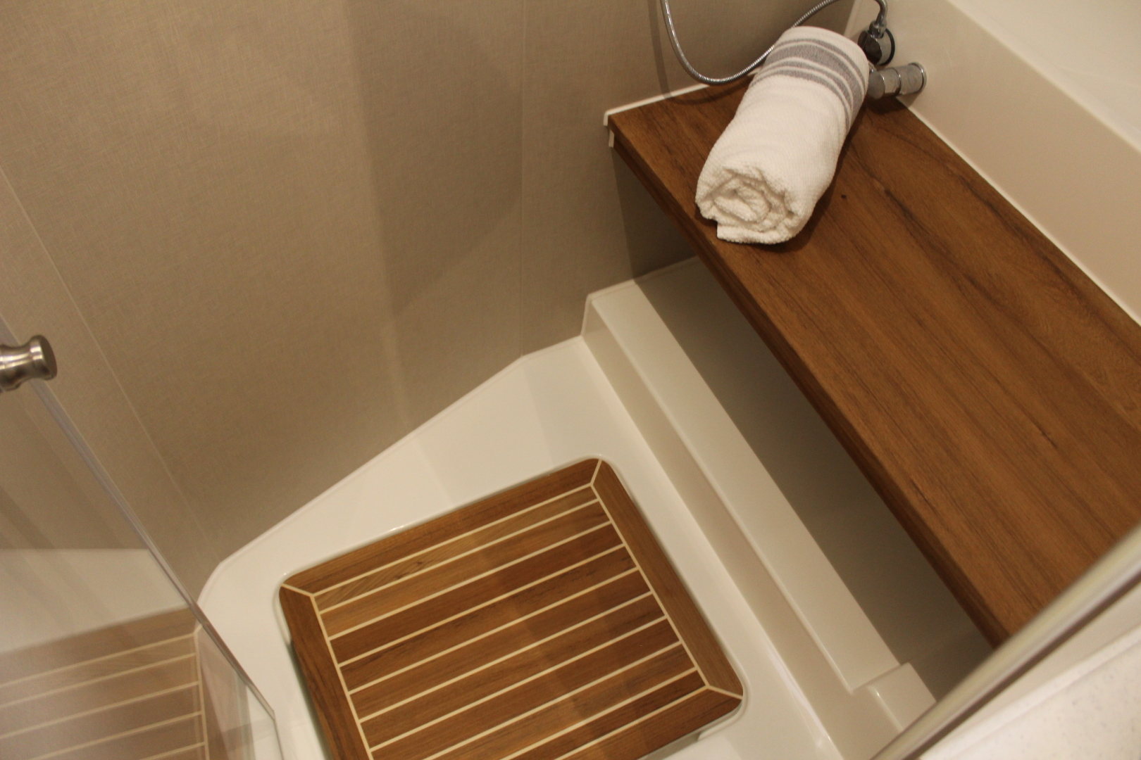 Greenline 48 Hybrid - Photo 18