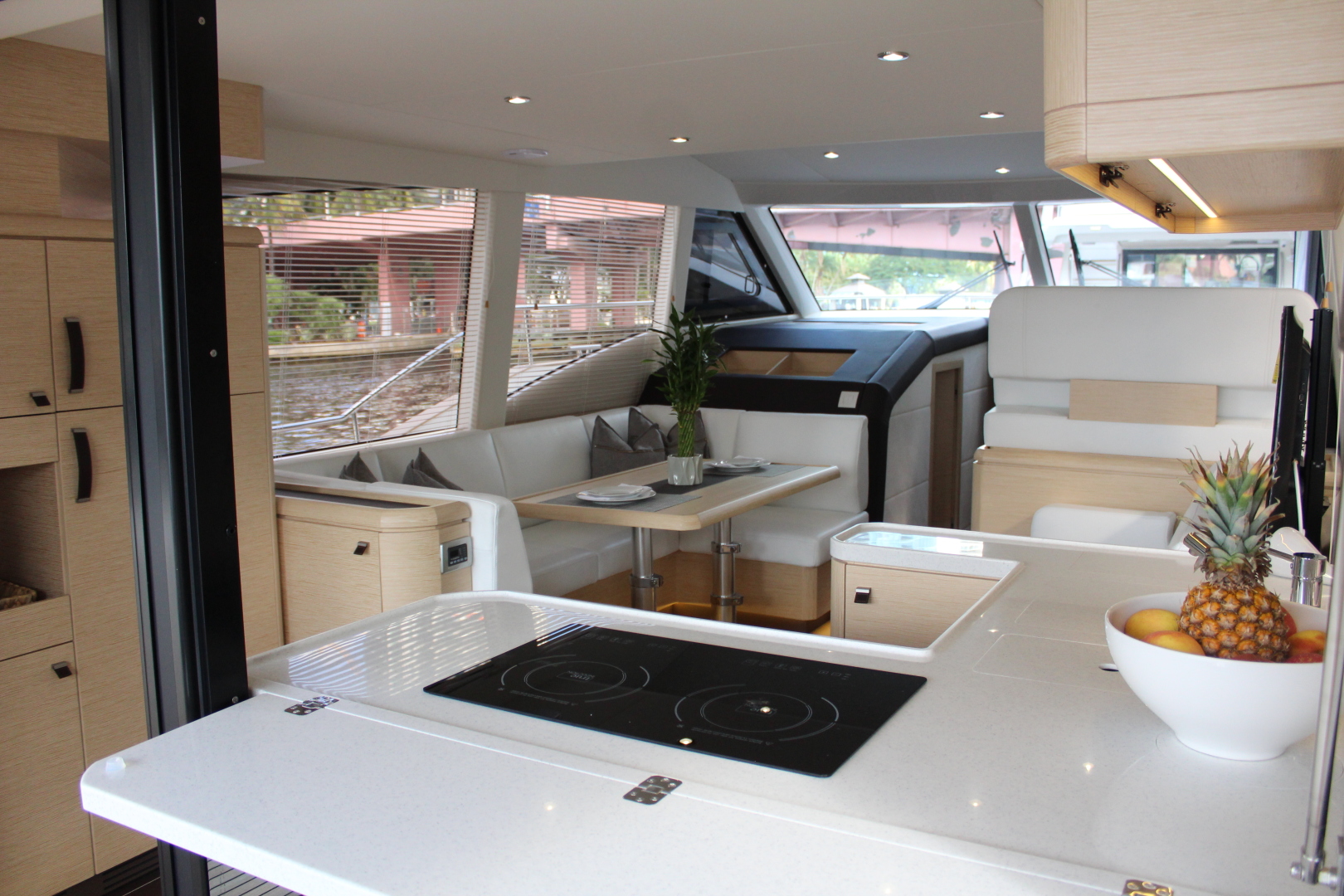 Greenline 48 Hybrid - Photo 2