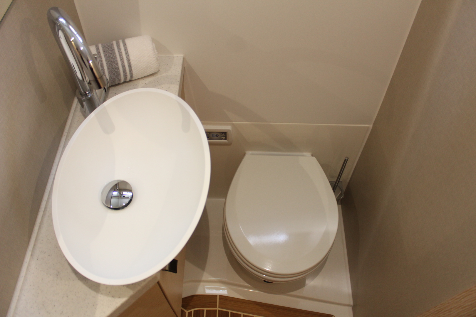 Greenline 48 Hybrid - Photo 20