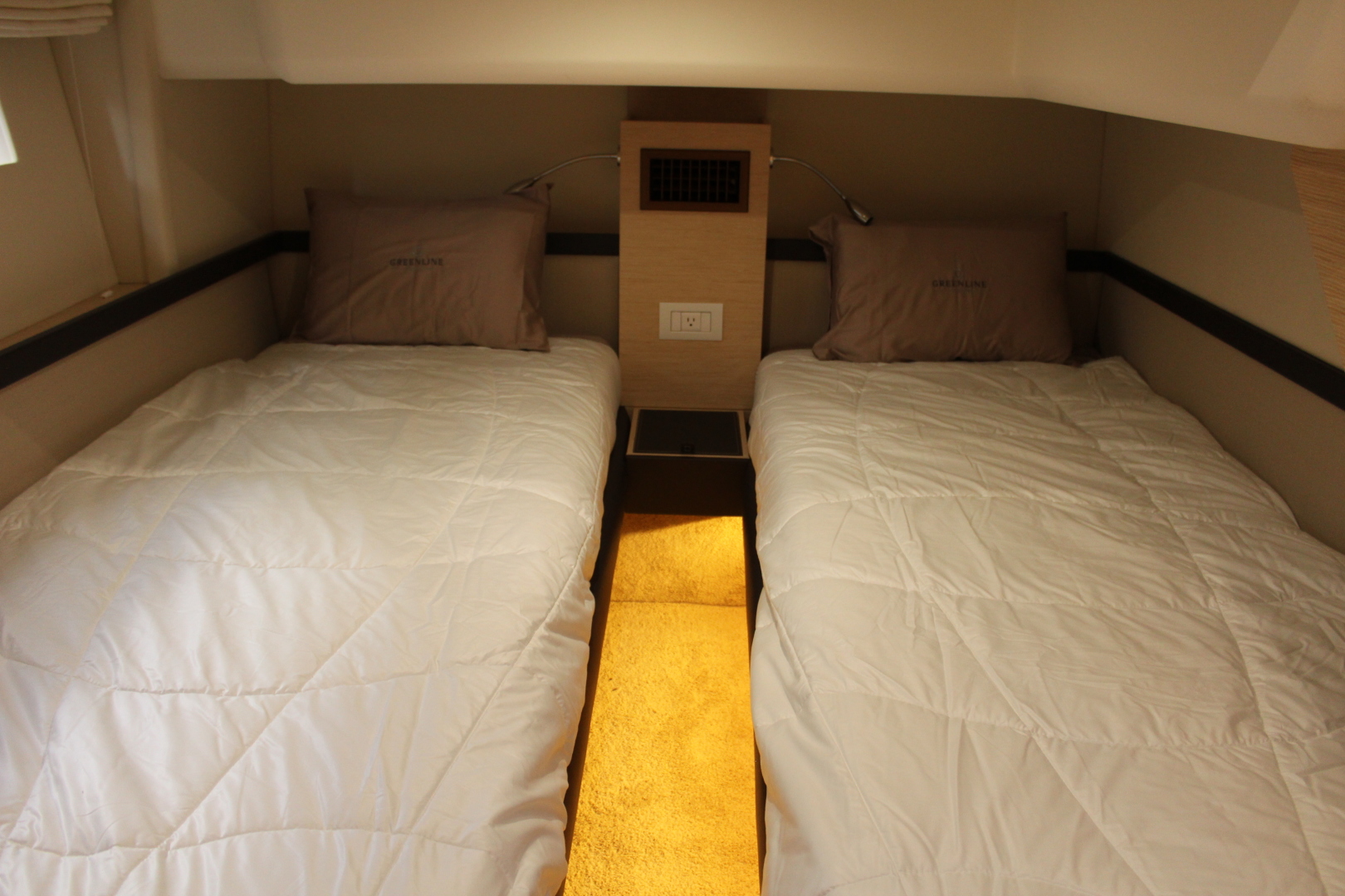 Greenline 48 Hybrid - Photo 14
