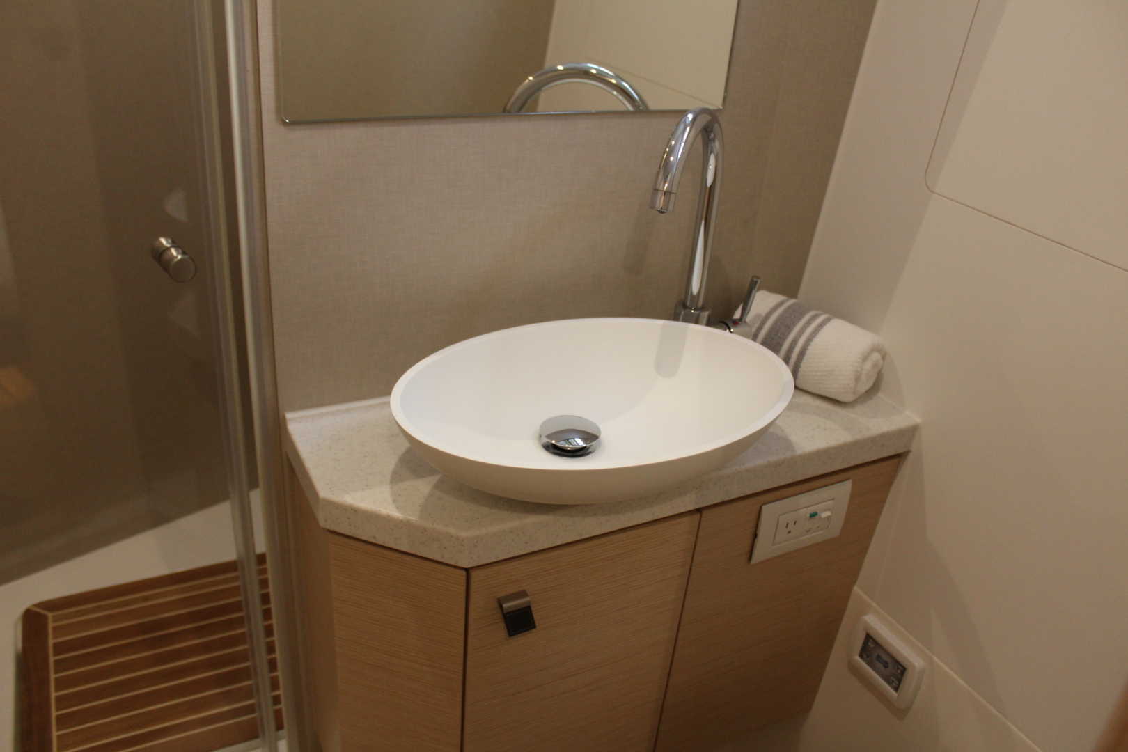 Greenline 48 Hybrid - Photo 16