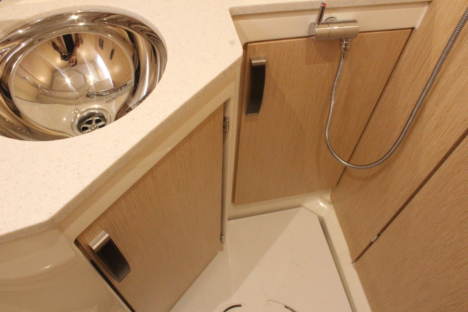 Greenline 33 Hybrid - Photo 21