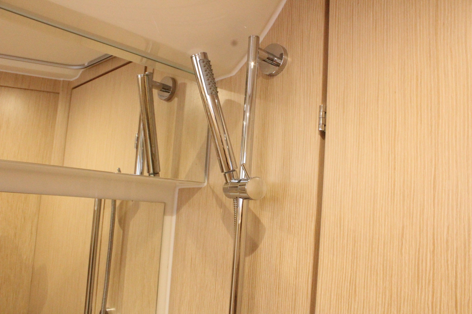 Greenline 33 Hybrid - Photo 22