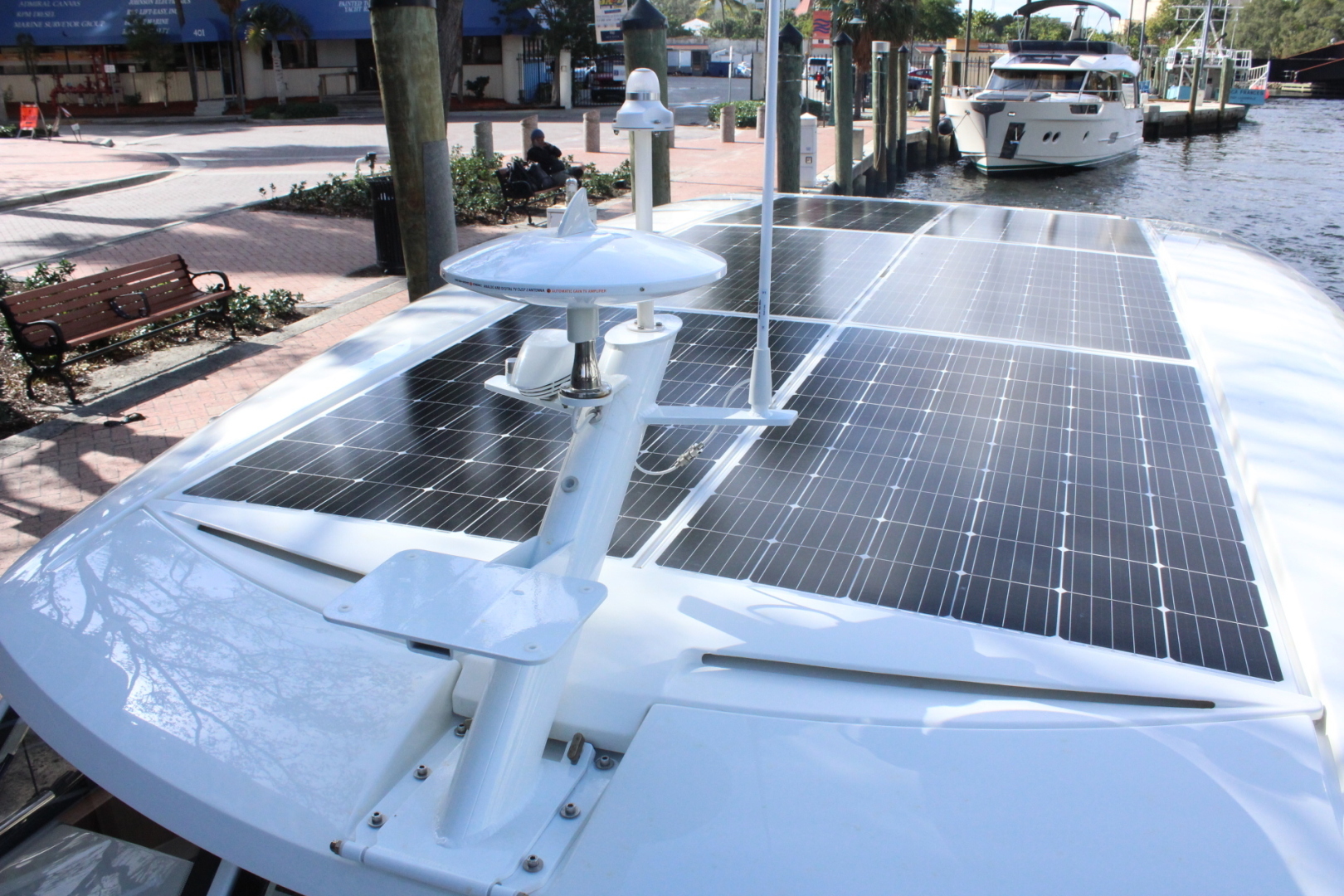 Greenline 33 Hybrid - Photo 3