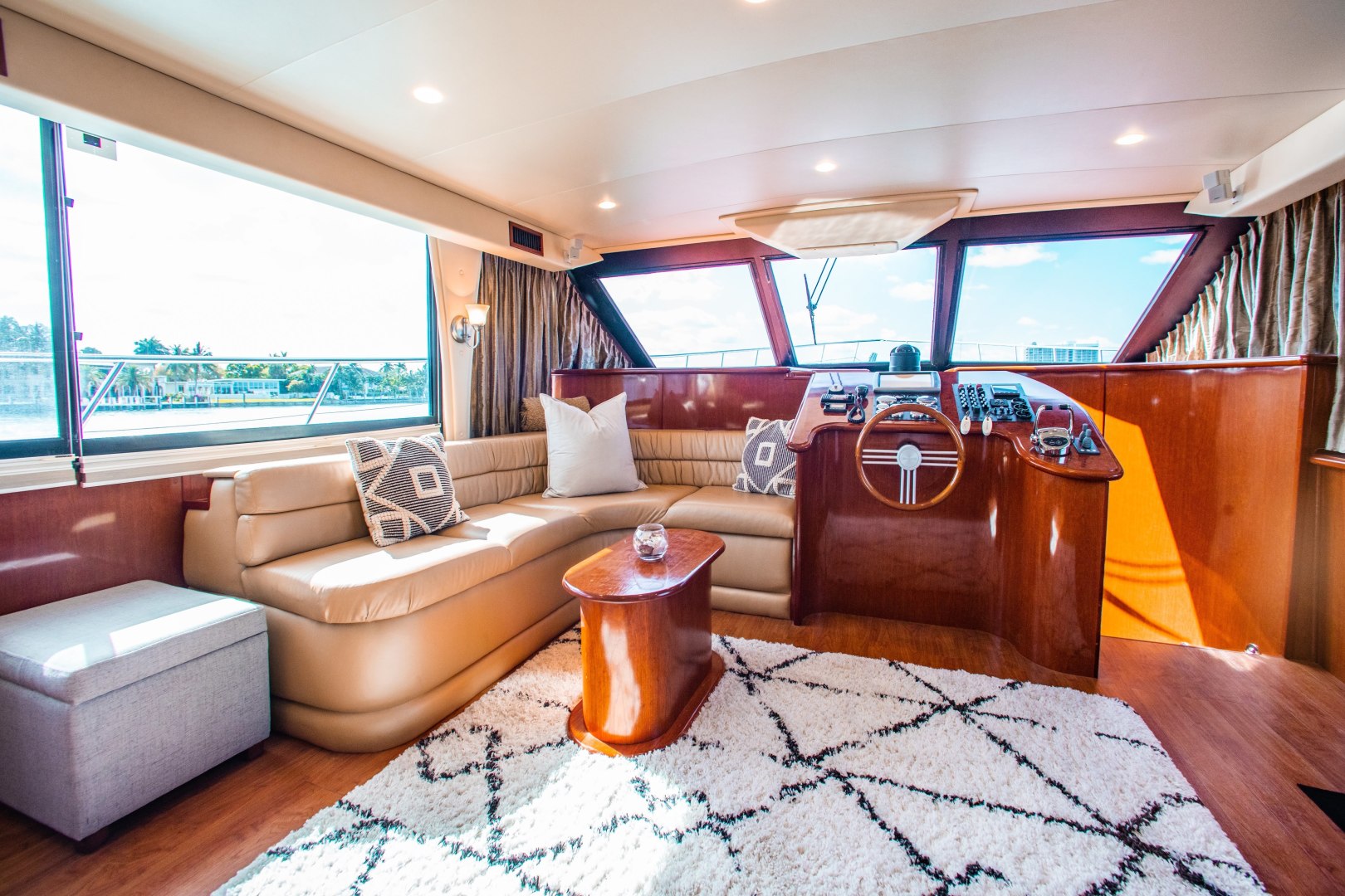 65' 2009 Bluewater Yachts 65 Motor Yacht Tampa Yacht Sales