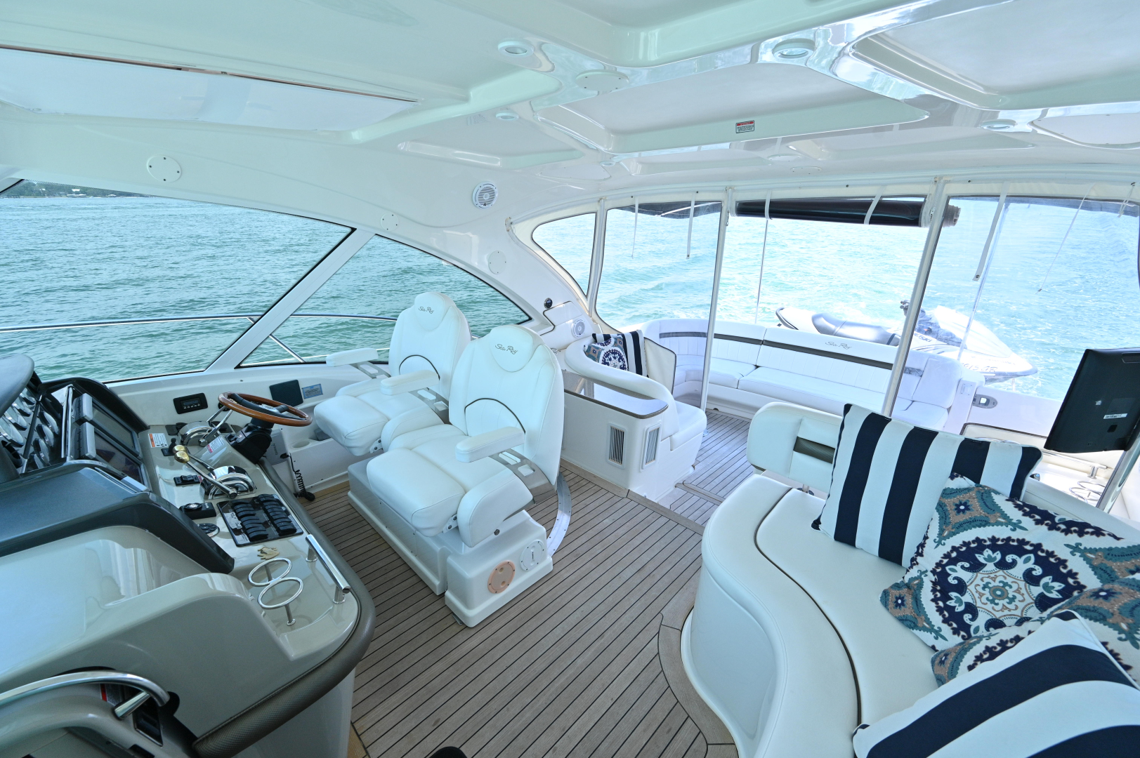 Sea Ray Sundancer | Tampa Yacht Sales