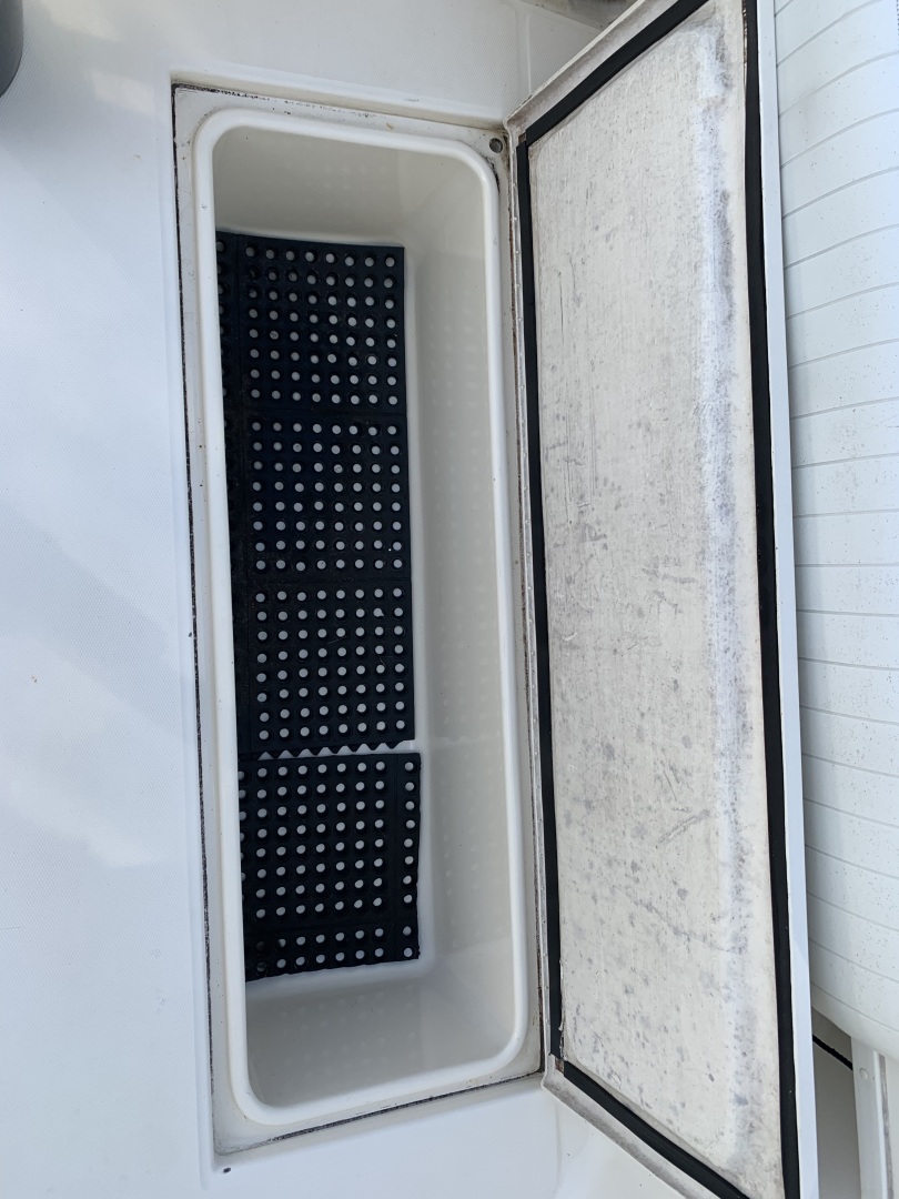 35 ft Carolina Classic 2005 35 Express Brass Monkey Ocean City Maryland