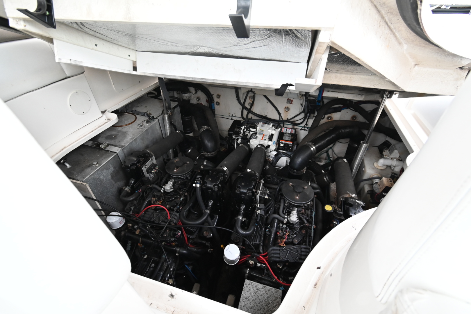 Krystle Clear 32ft Sea Ray Yacht For Sale