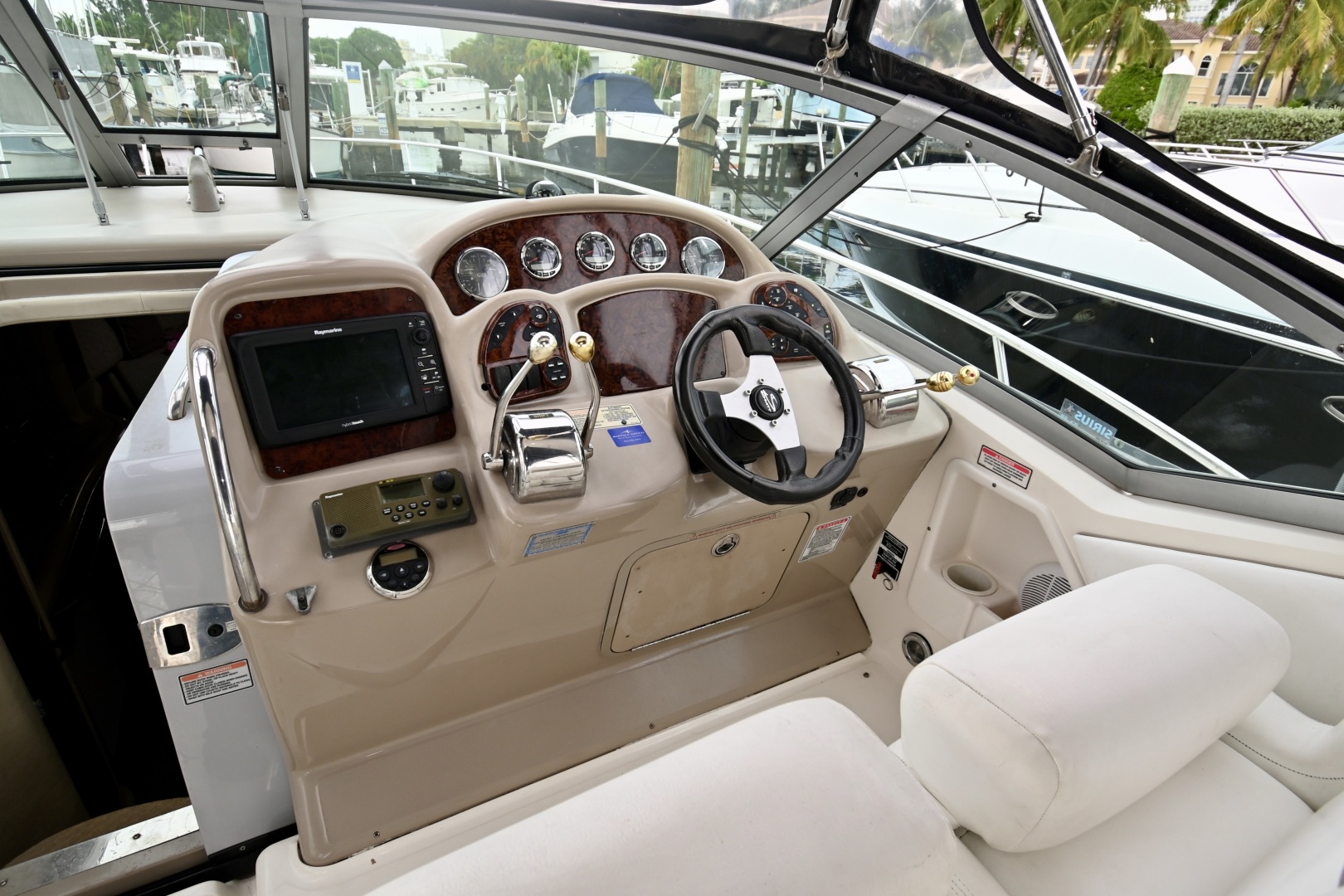 Krystle Clear 32ft Sea Ray Yacht For Sale