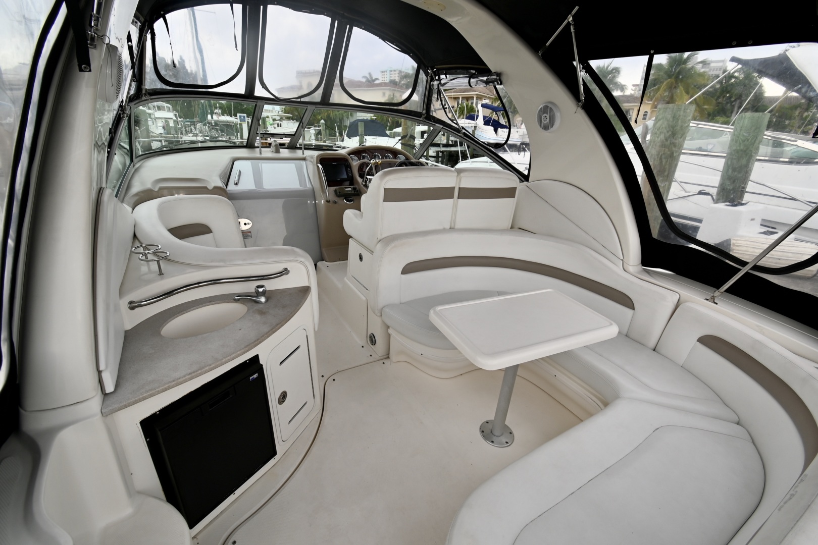 Krystle Clear 32ft Sea Ray Yacht For Sale