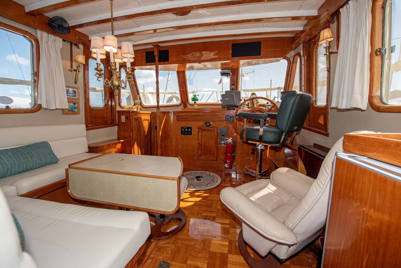 43' DeFever 43 for Sale Trawlers Loon 2775161 Curtis Stokes Yacht