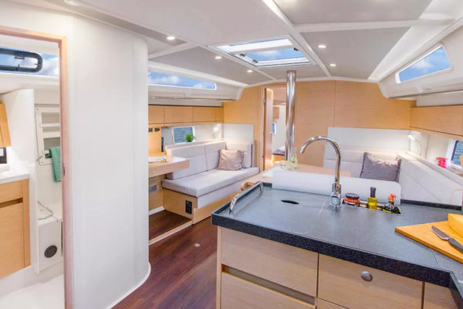 Hanse 418 Yacht For Sale