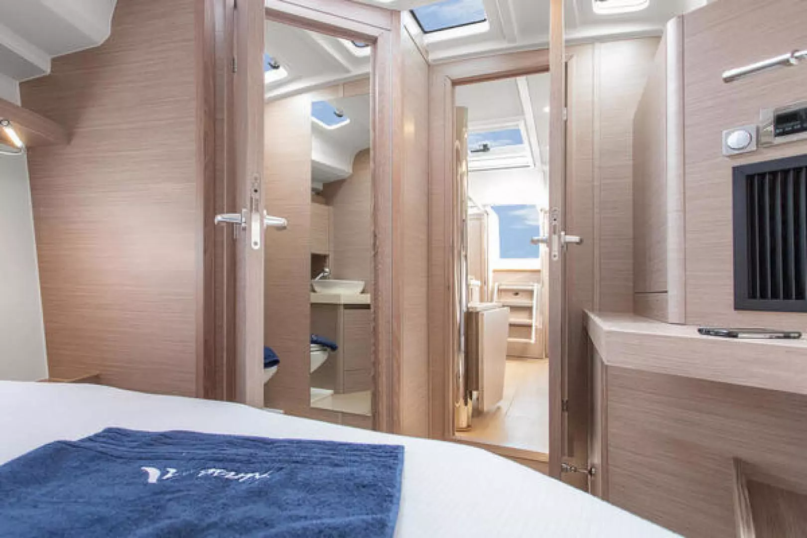 Hanse 418 Yacht For Sale