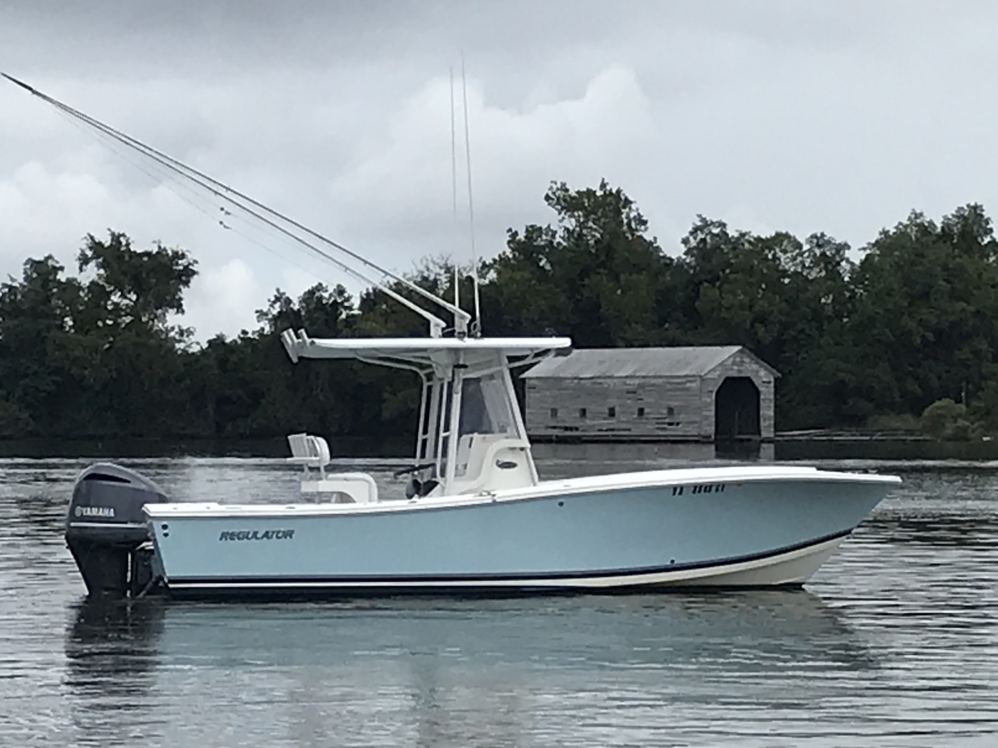 23' Regulator 2006 23FS For Sale