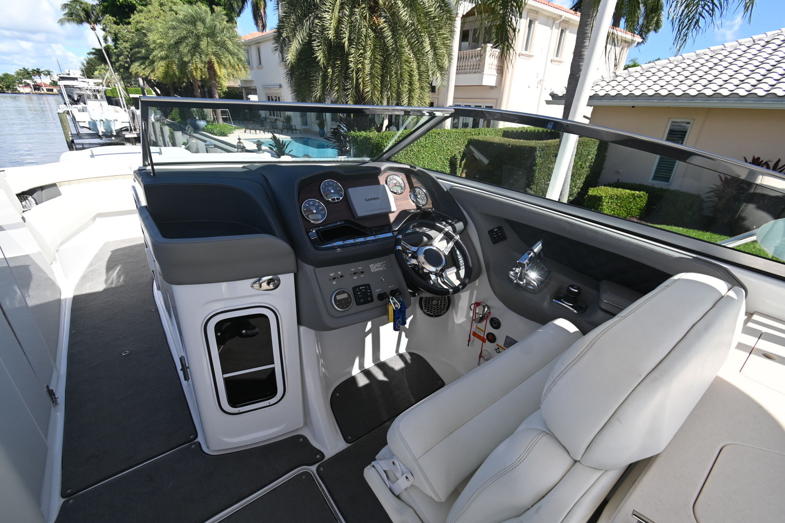 33ft Cobalt Yacht For Sale 33ft Cobalt Yacht For Sale