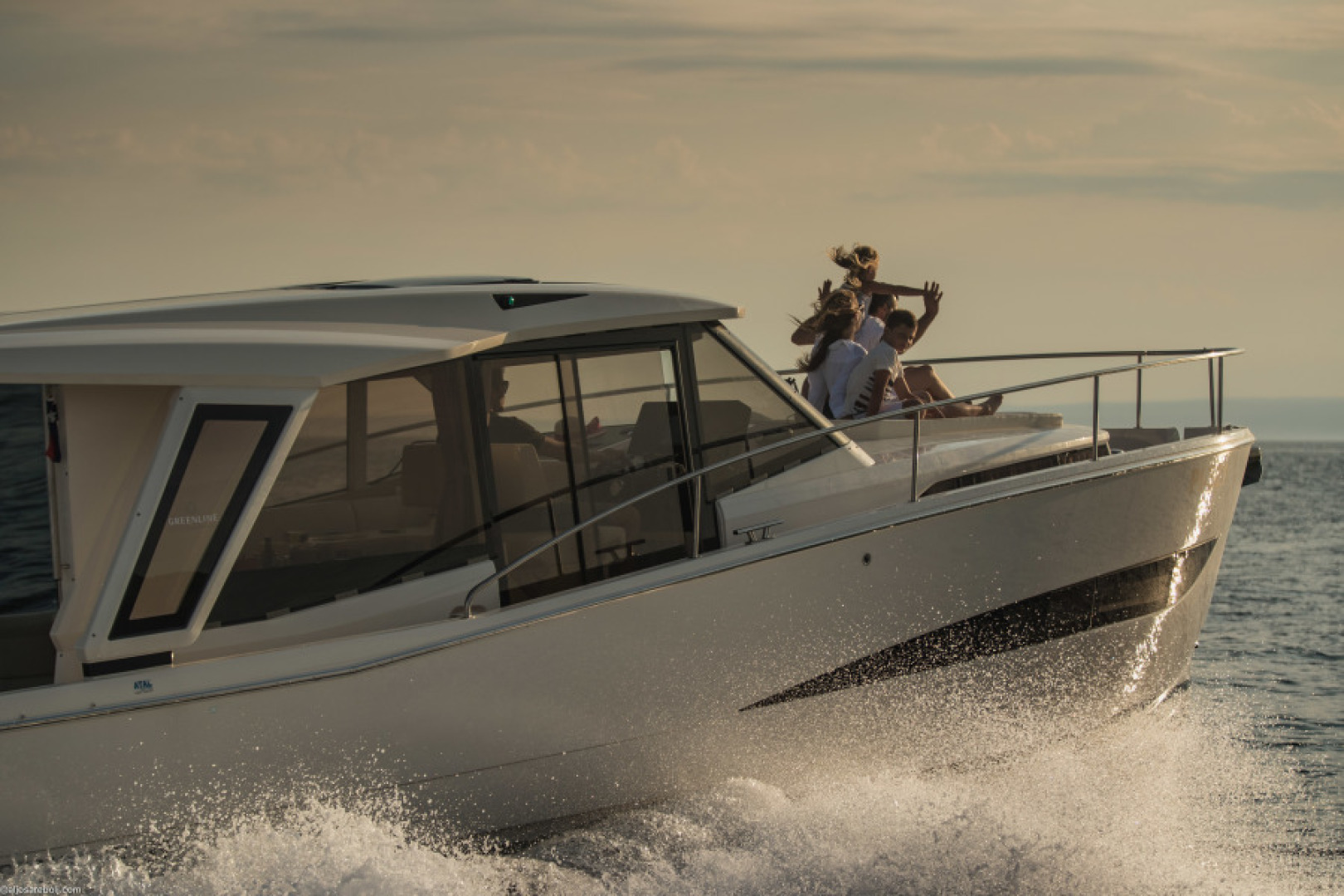 Greenline 39 Hybrid - Photo 9