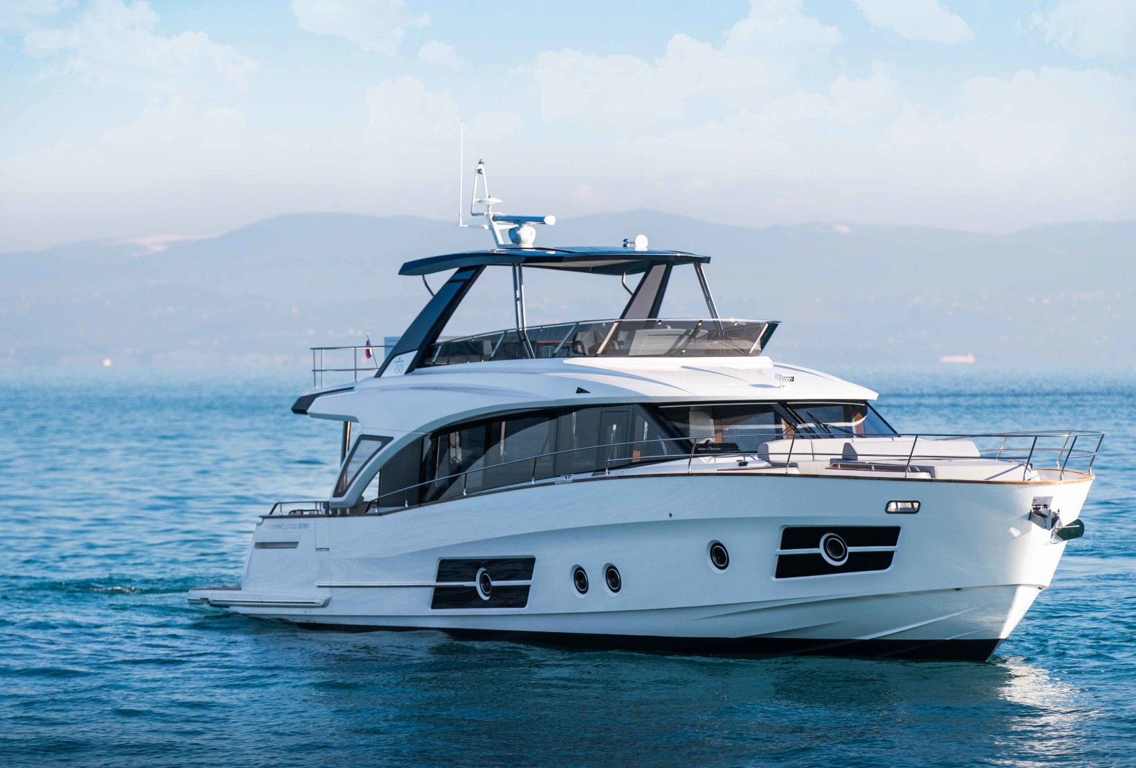 Greenline OceanClass 68 - Photo 2