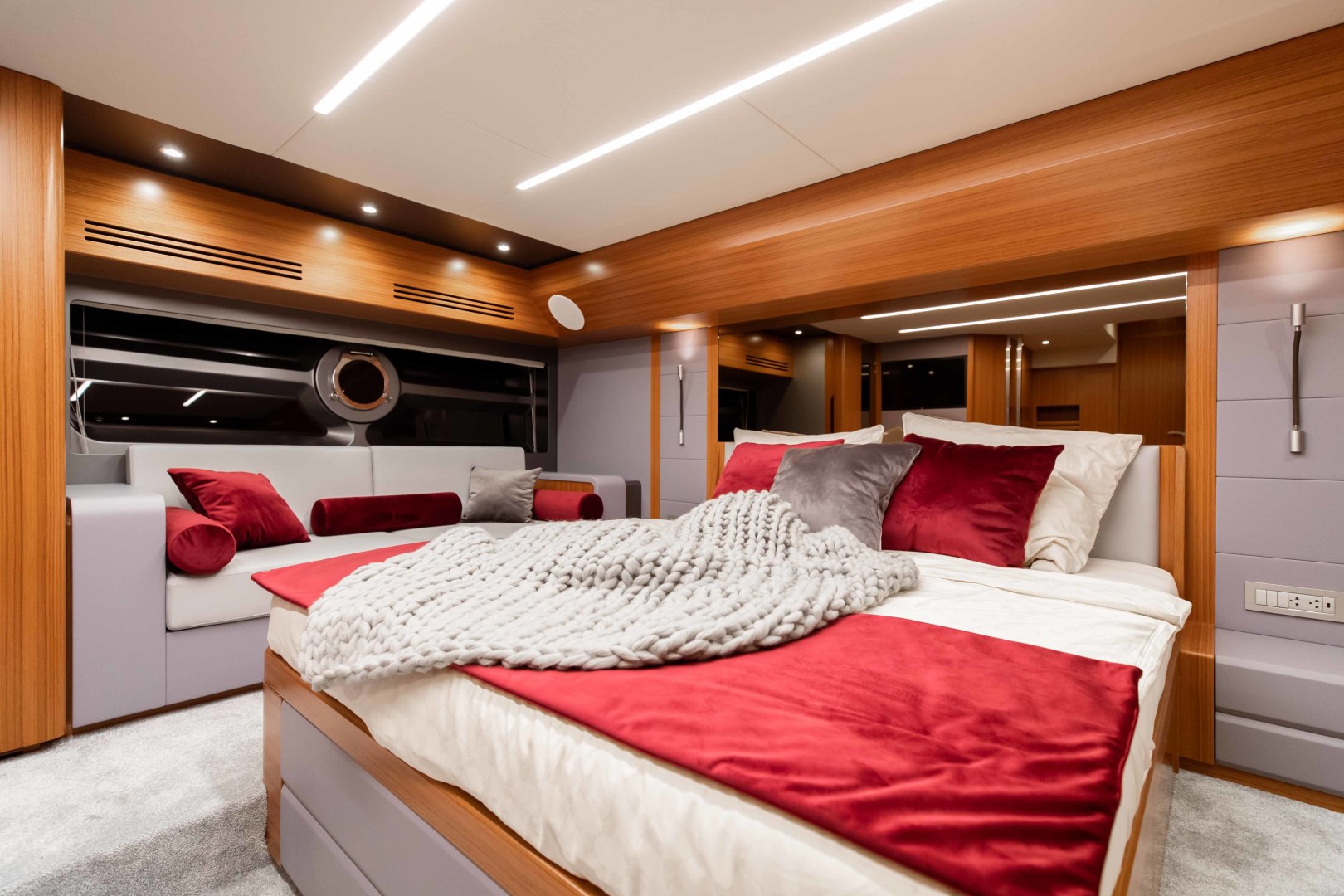Greenline OceanClass 68 - Photo 35