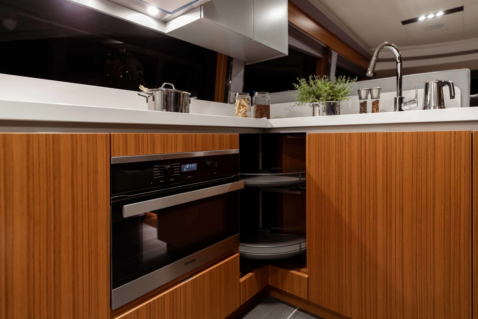 Greenline OceanClass 68 - Photo 41