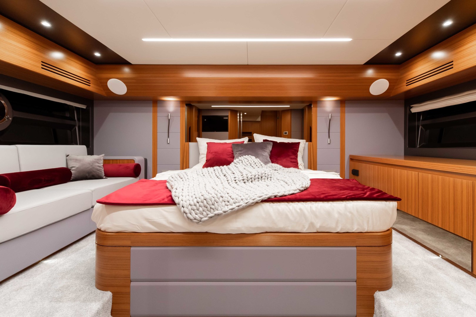 Greenline OceanClass 68 - Photo 34
