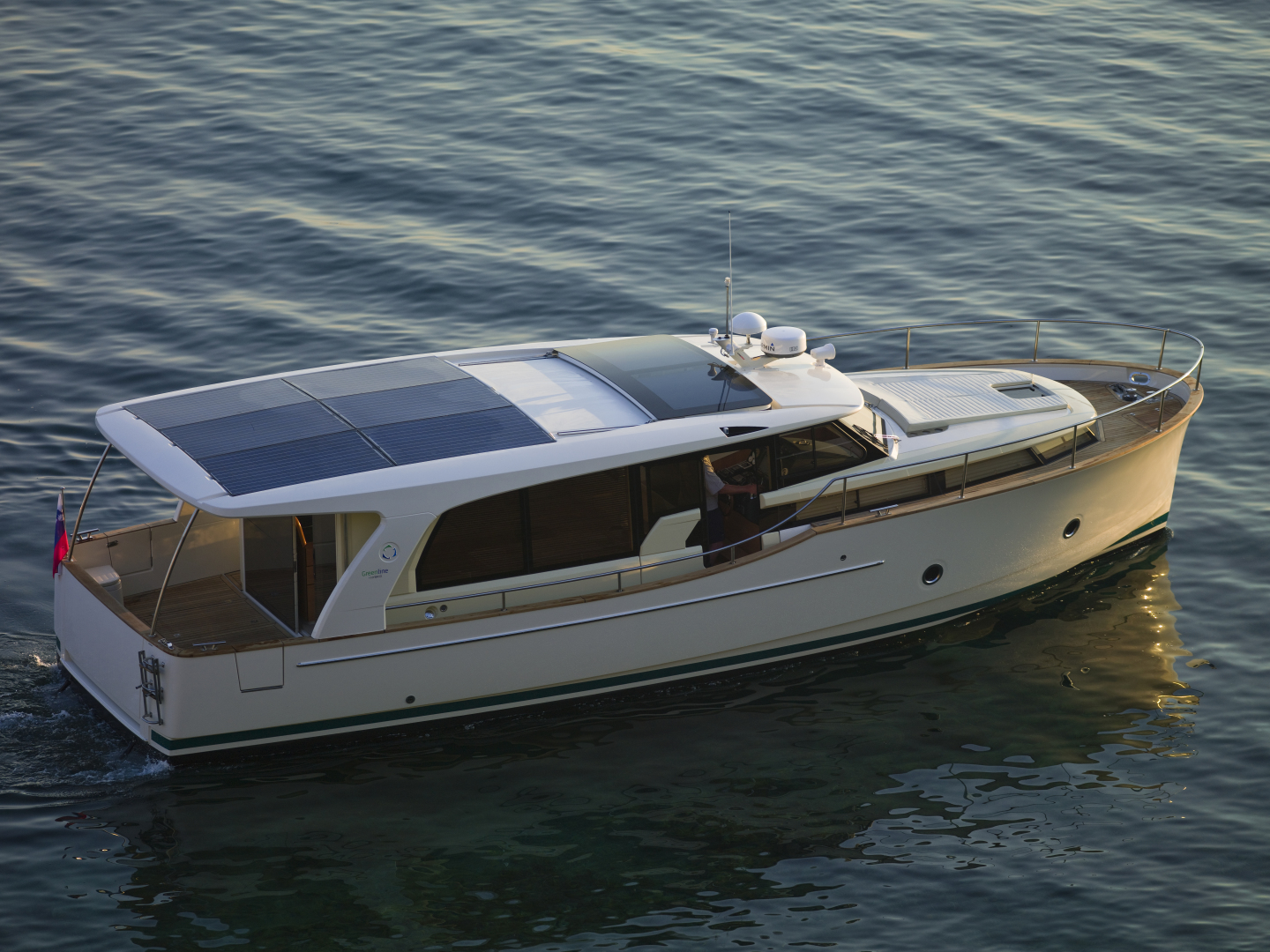 Greenline 40 Hybrid