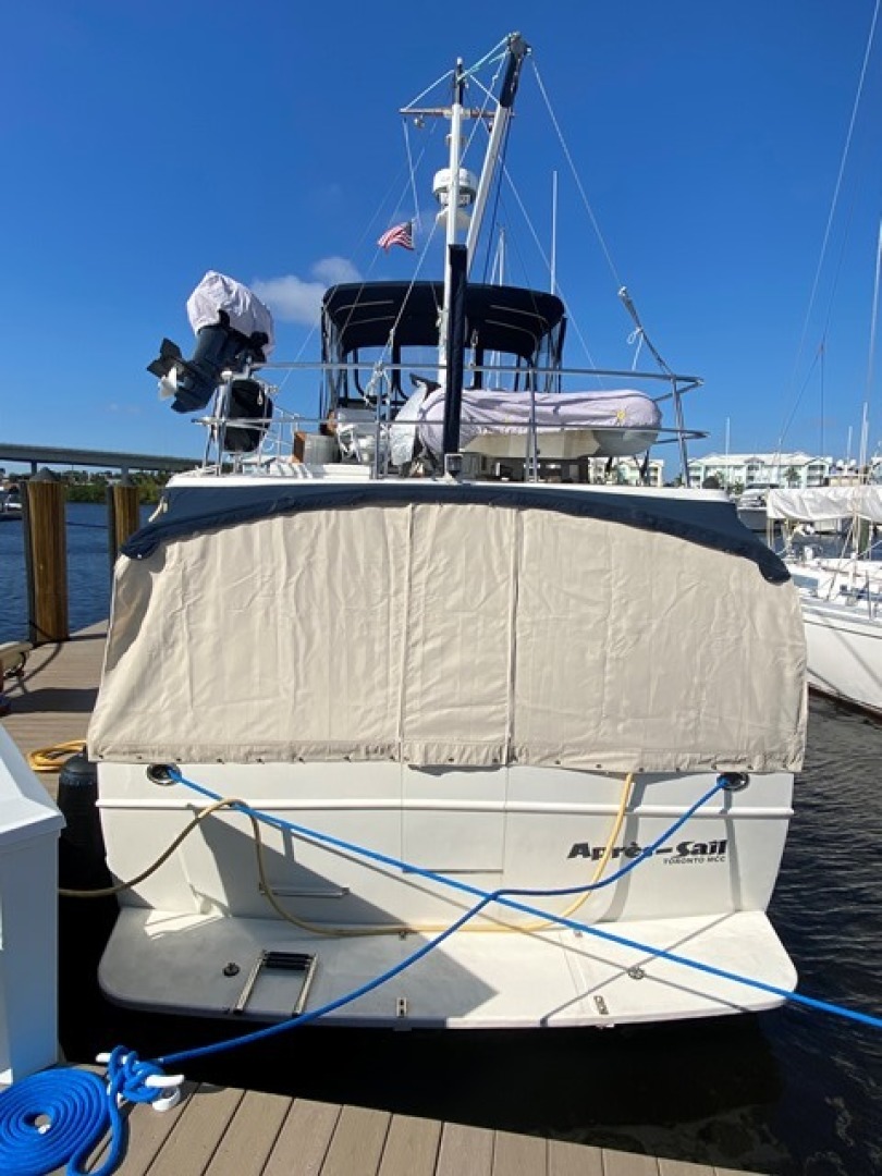 Picure of Apres Sail