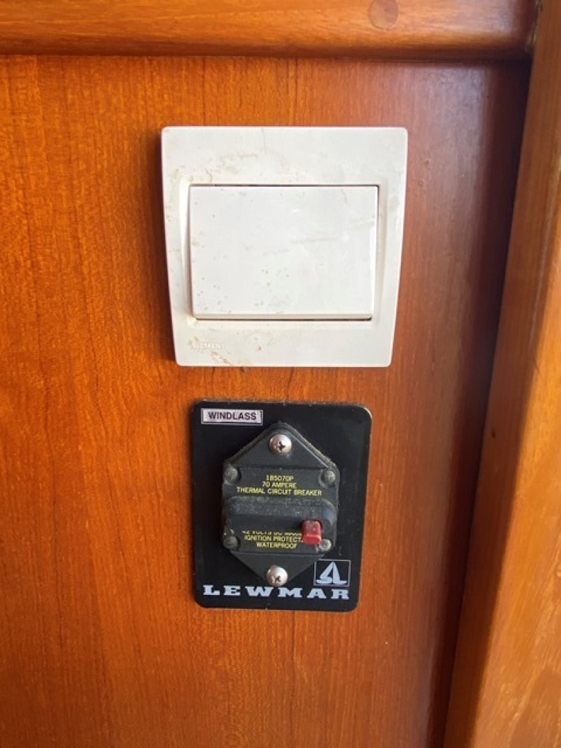 Picure of Apres Sail