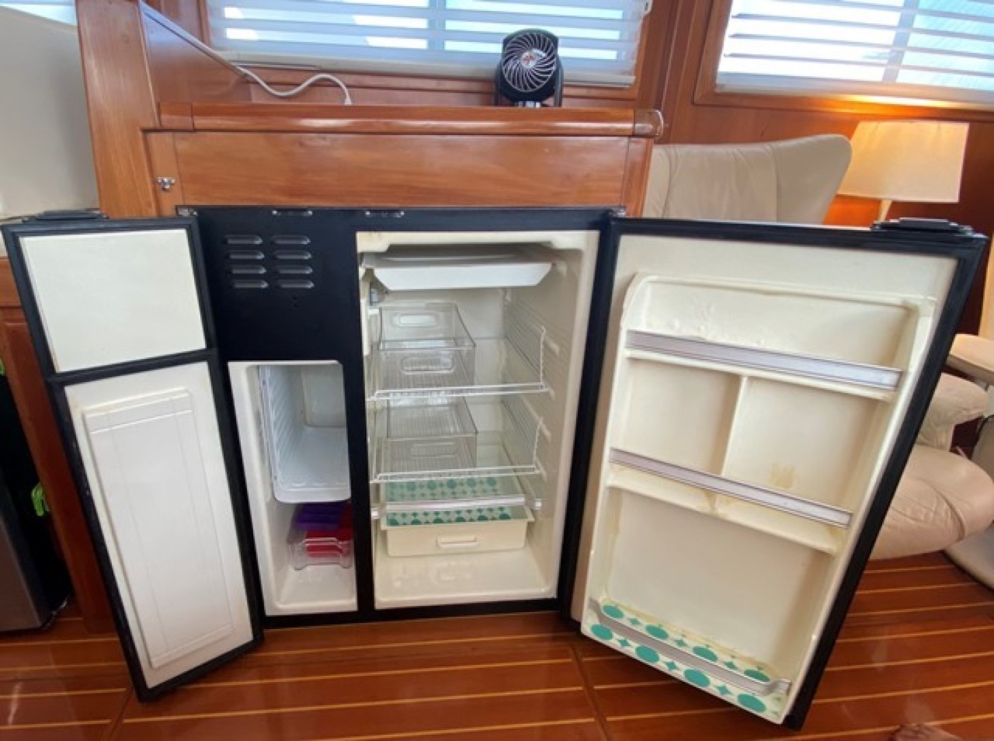 Picure of Apres Sail