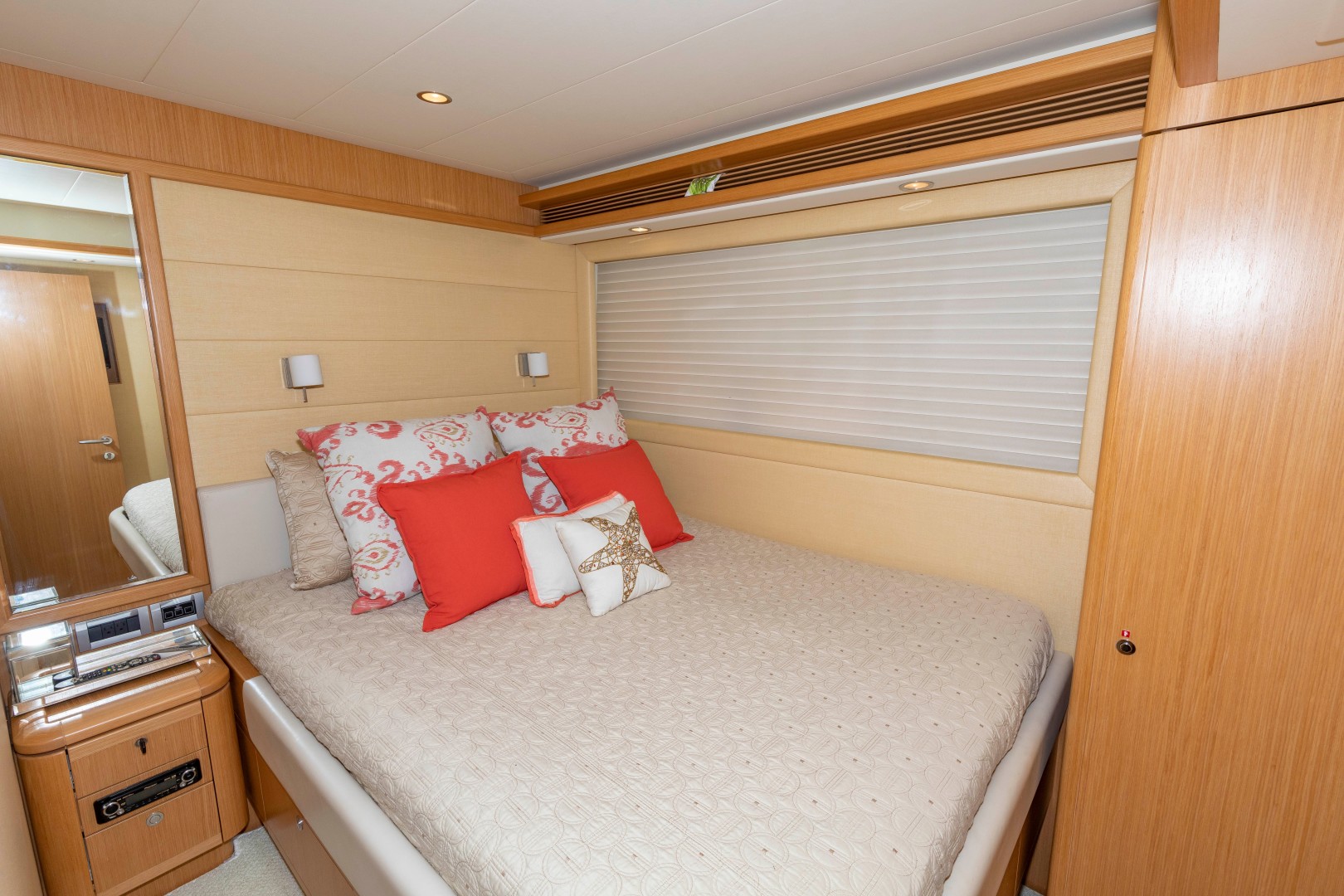 Ferretti 83 - MI RX - Guest Stateroom